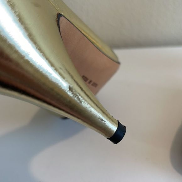 SALVATORE FERRAGAMO GOLD PUMPS VINTAGE - Picture 12 of 15